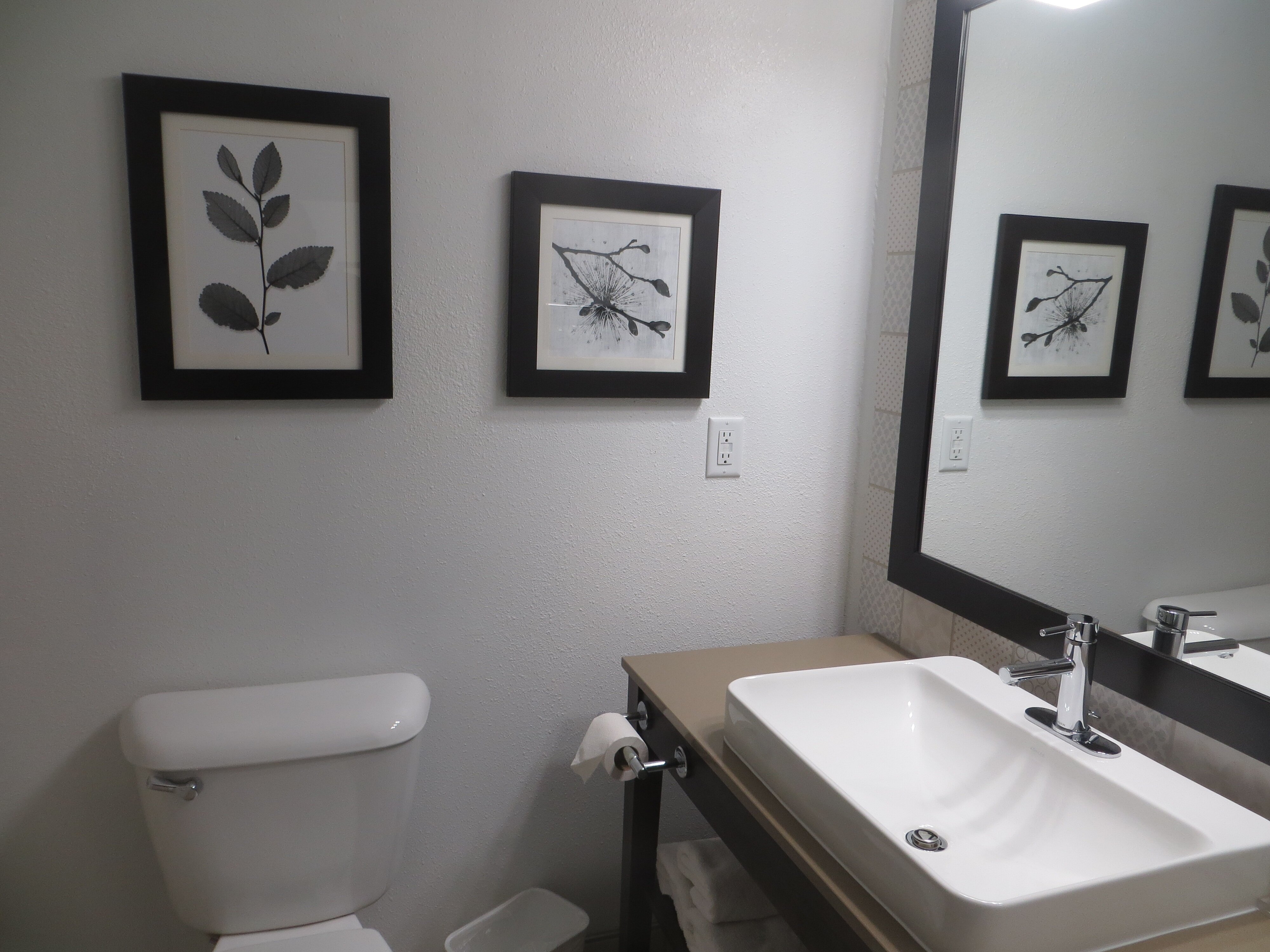 Country Inn & Suites by Radisson, Sioux Falls, SD-浴室