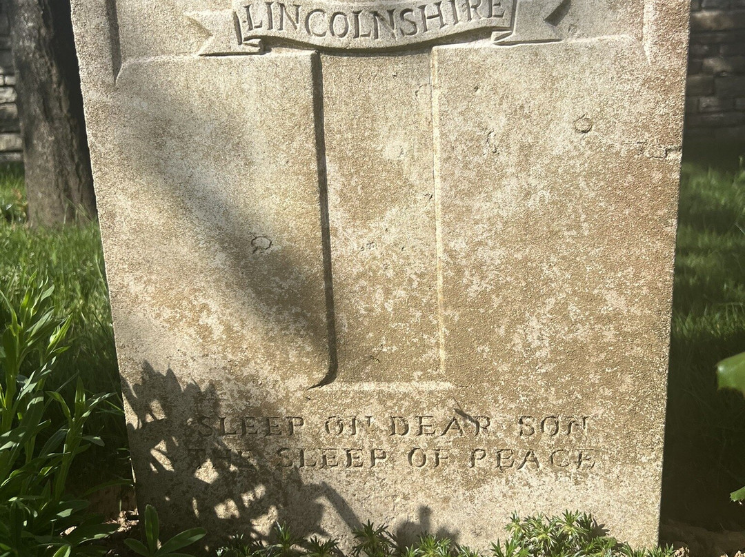 Warlincourt Halte British War Cemetery-Saulty必去景点