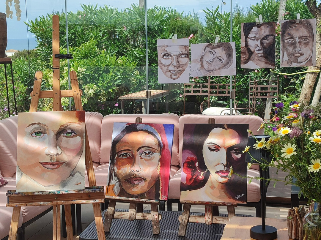 La Luce Paintings-Conil de la Frontera必去景点