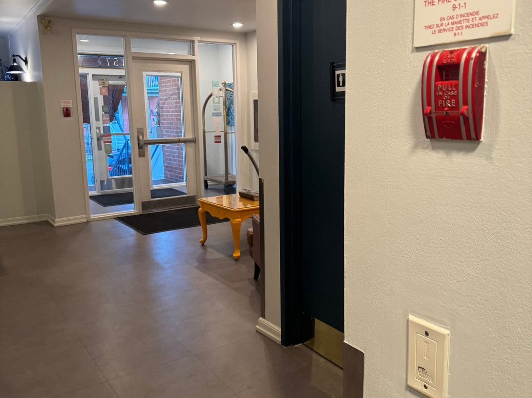 拜沃德蓝酒店主图