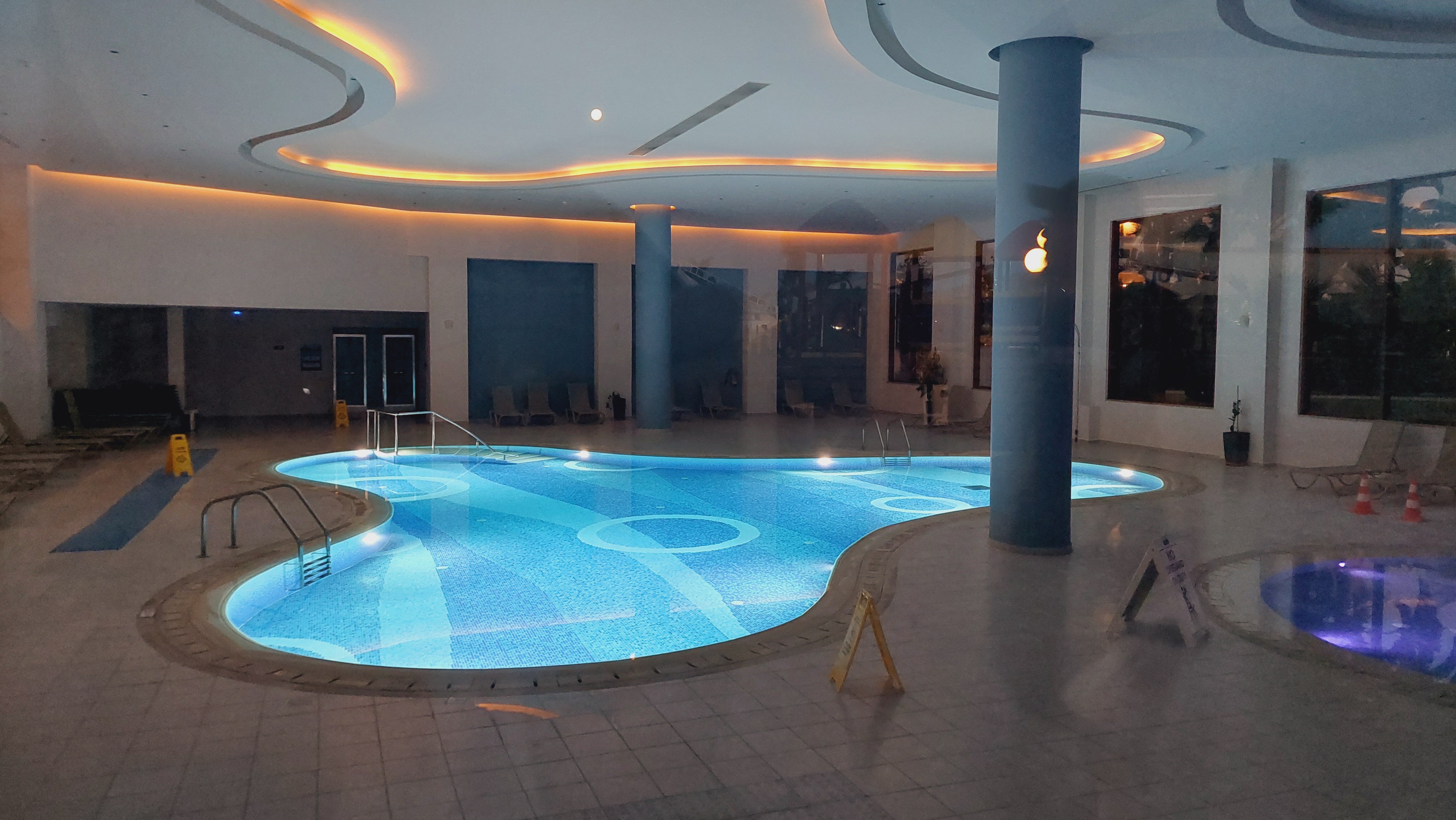 Mythos Beach Resort-泳池
