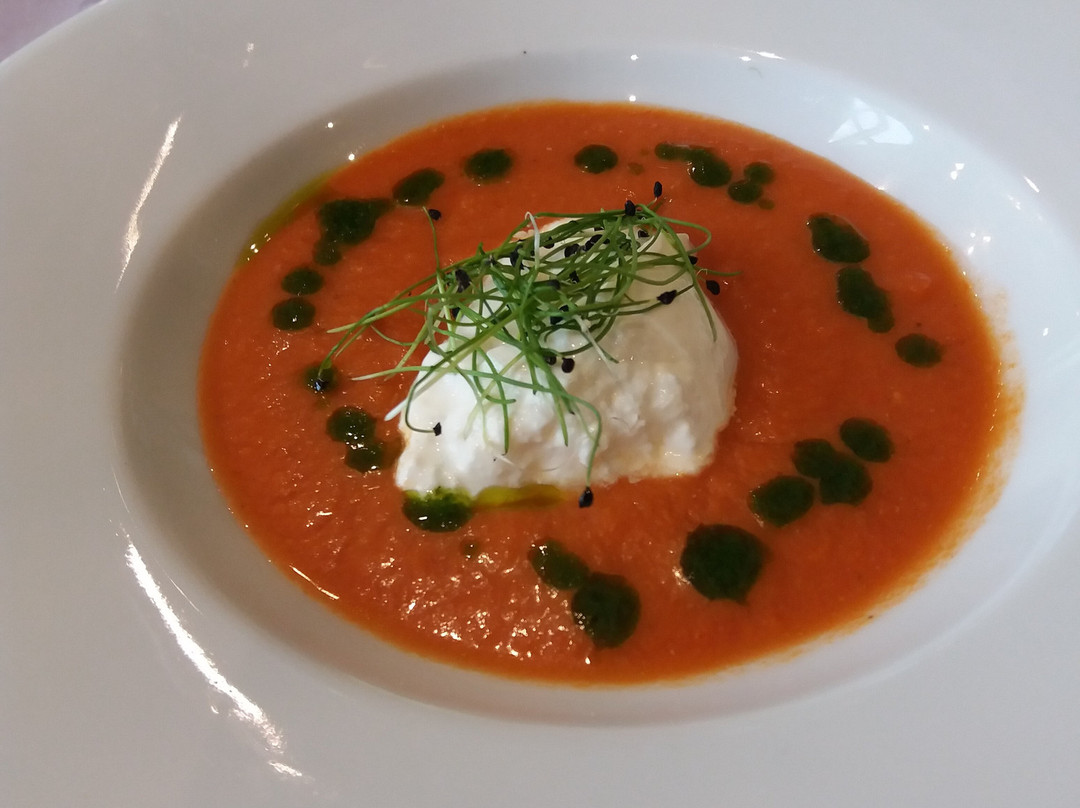 丰佩勒葡萄园酒店主图