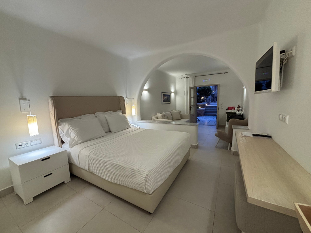 圣托米玛拉假日酒店主图