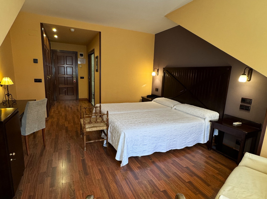 Hotel Cotiella主图