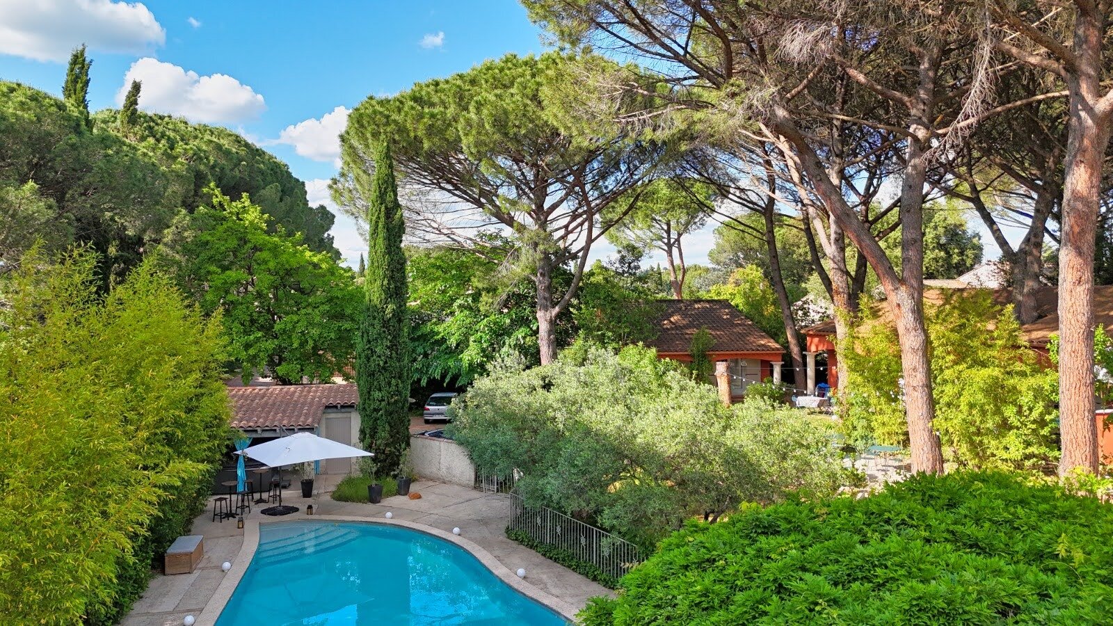 La Bastide Des Pins-泳池