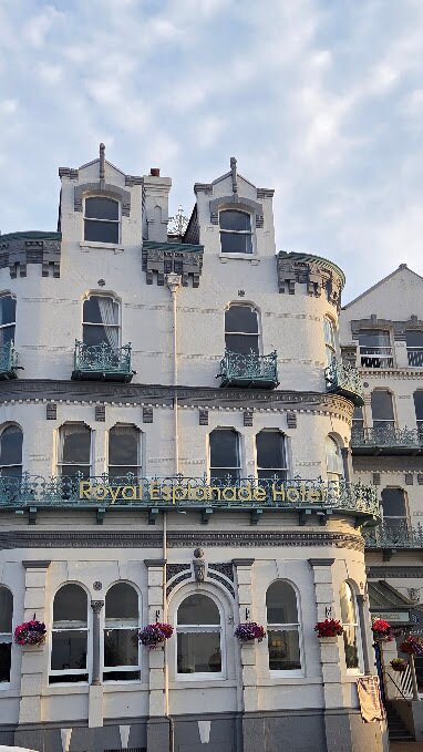Royal Esplanade Hotel-官方
