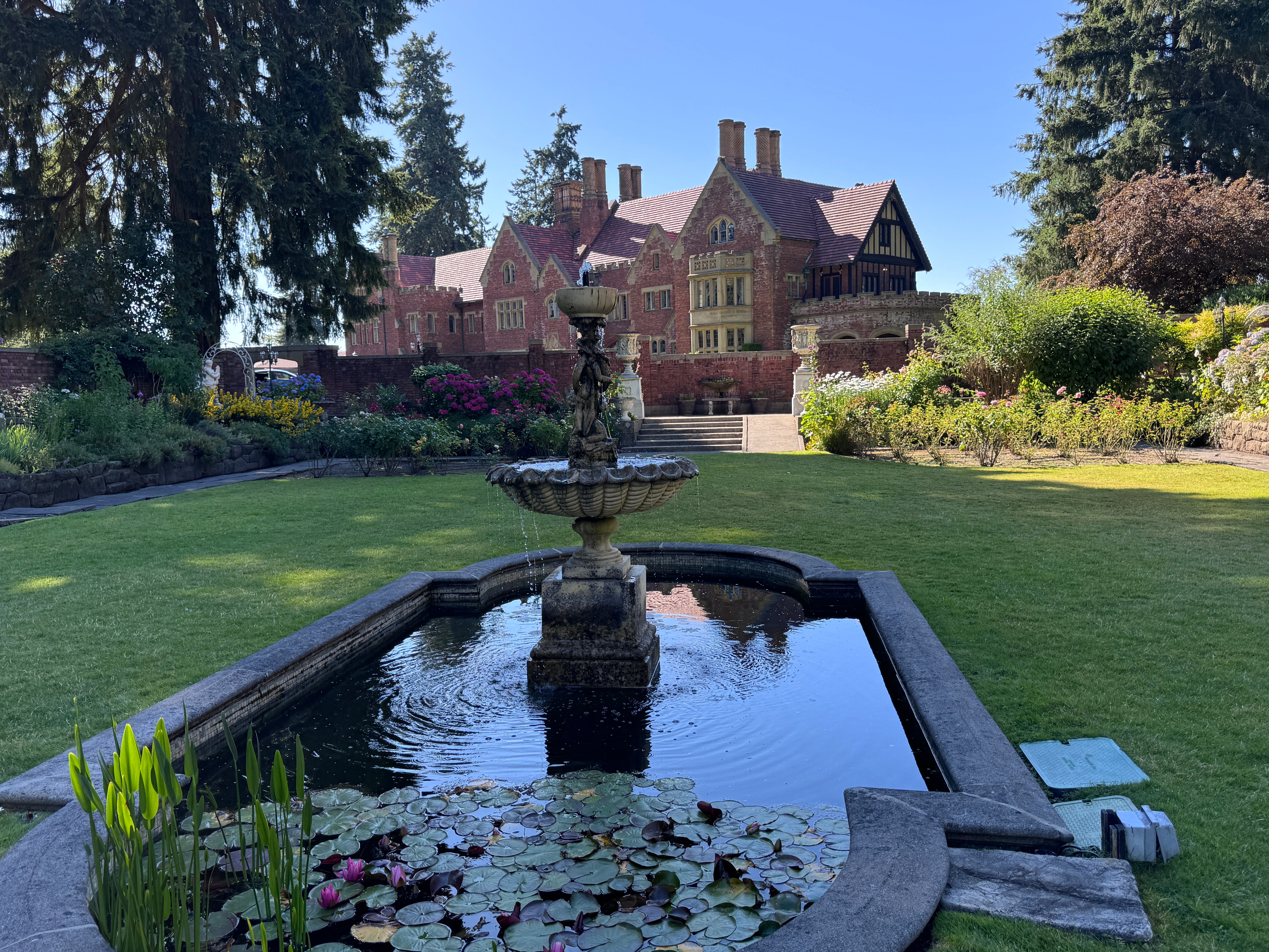 Thornewood Castle-官方