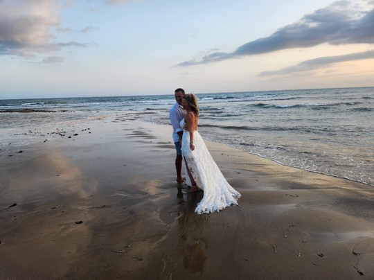 Captain Dennis Boat Tours-瑰宝滩必去景点