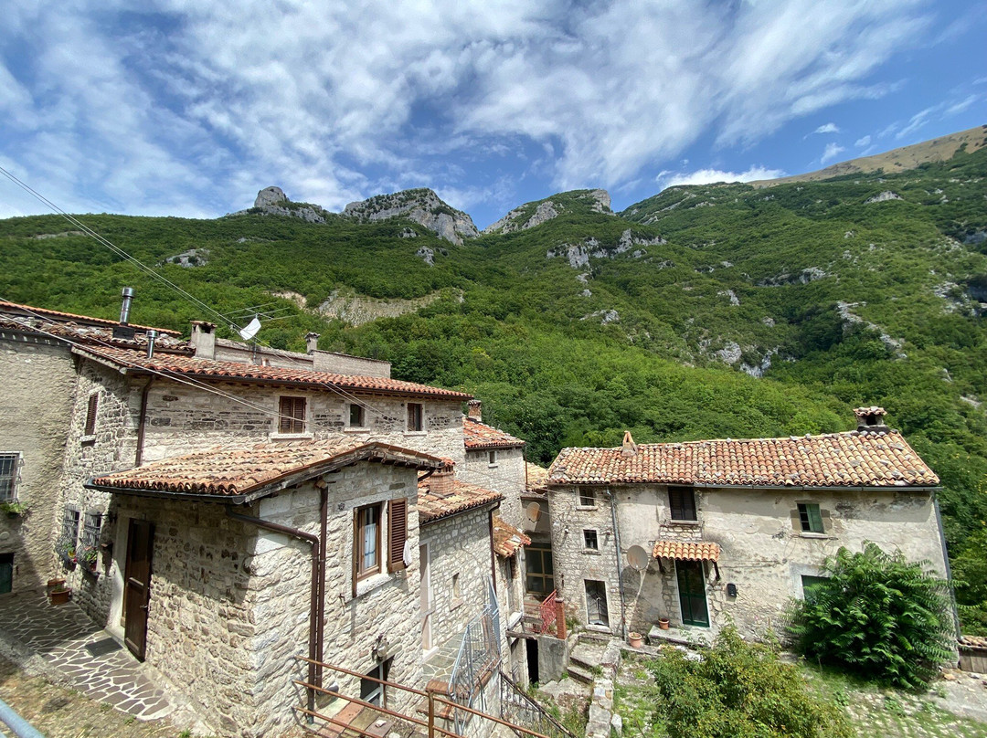 Arco Naturale di Fondarca-Cagli必去景点