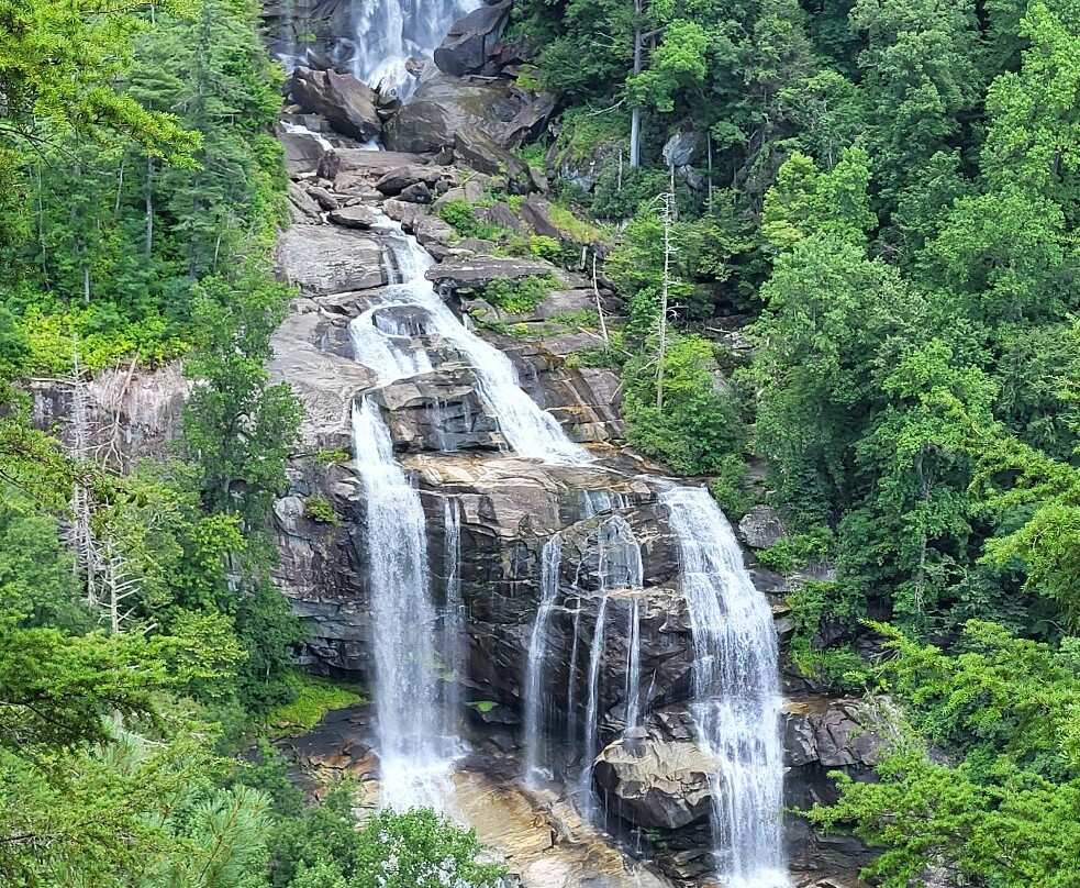 Whitewater Falls-Sapphire必去景点
