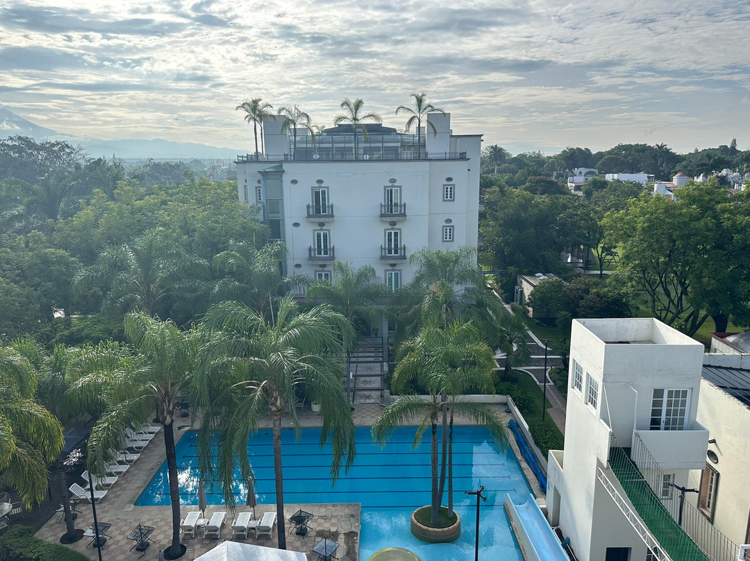 The Lorian Club主图