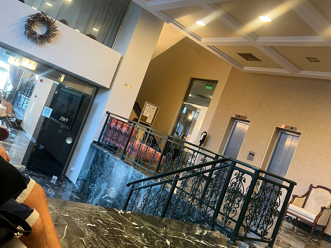 玛格罗纳皇家酒店主图