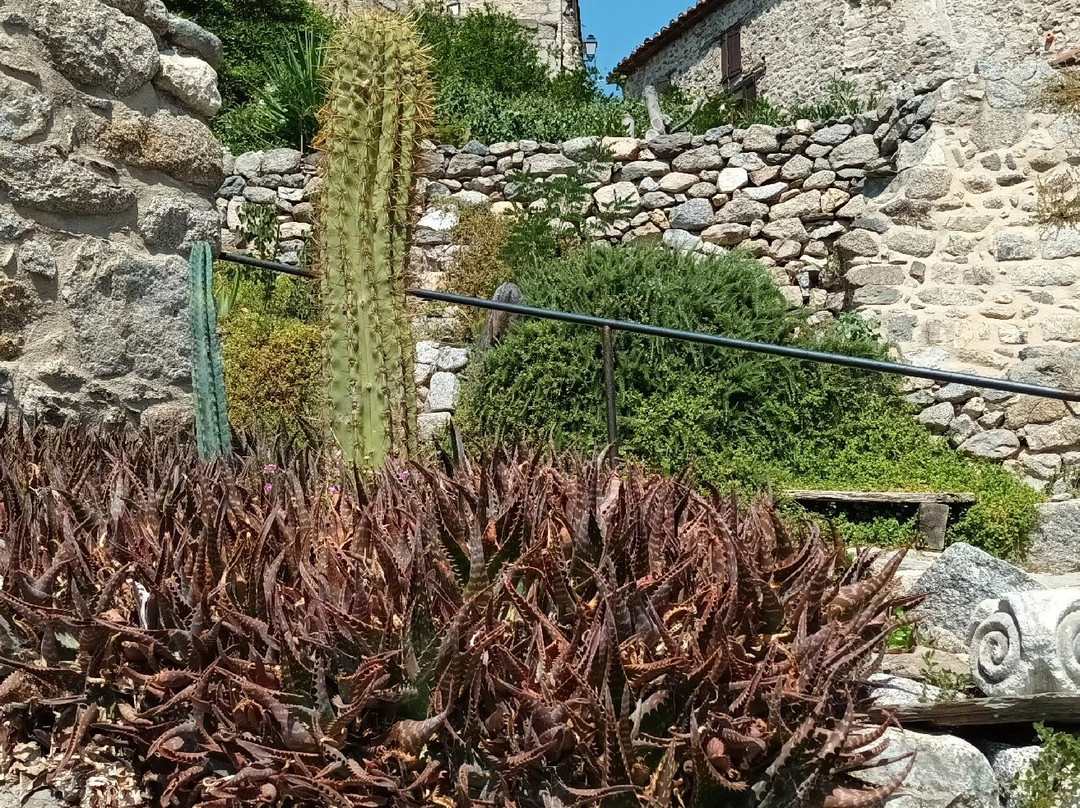 Village Abandonne de Comes-Eus必去景点