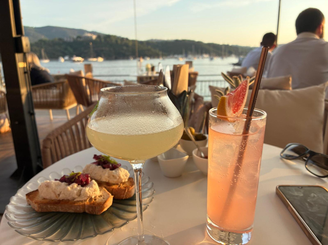 Verano - Cocktail & Wine Bar