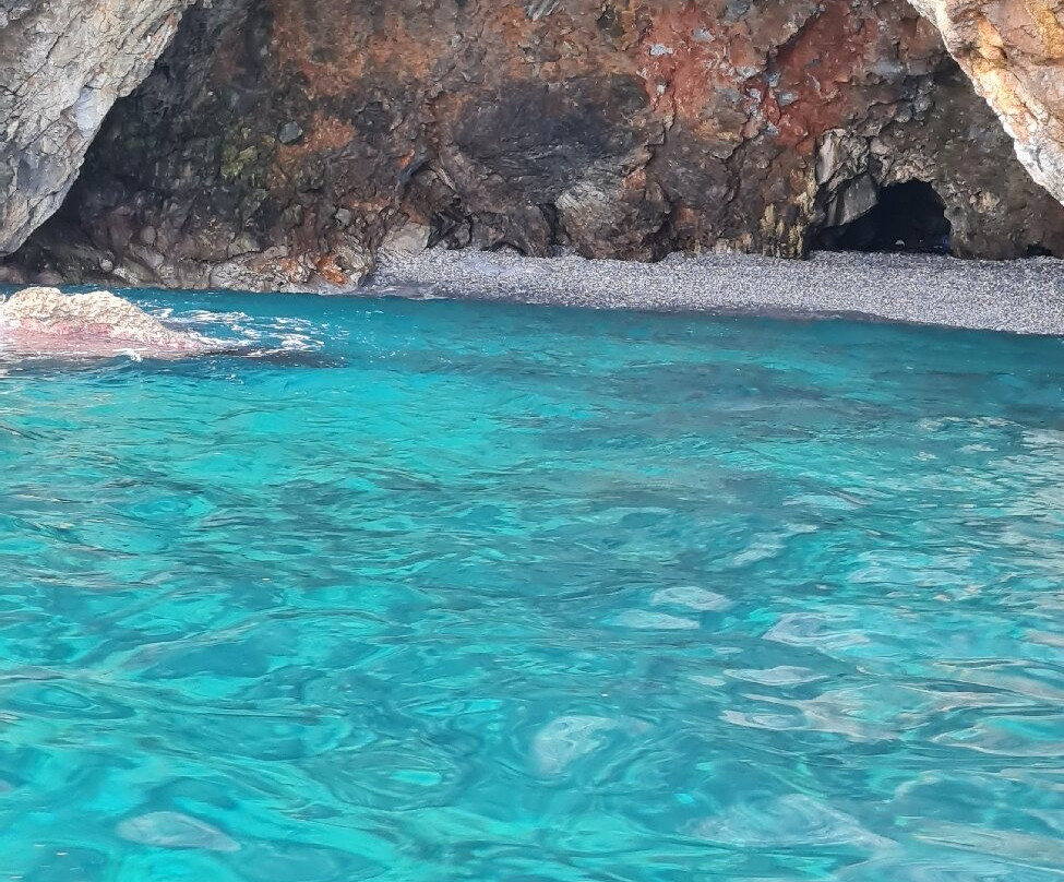 Boat & Cruise Hiring-Chorefto必去景点