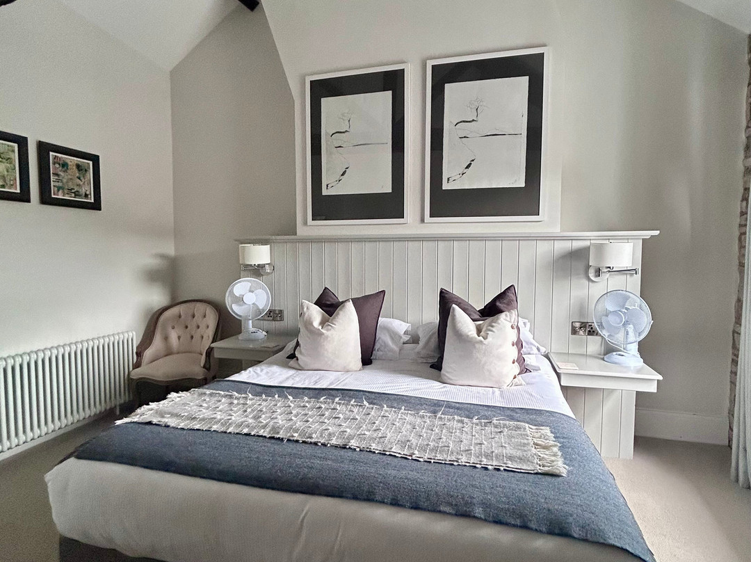 Tithe Barn Hotel主图