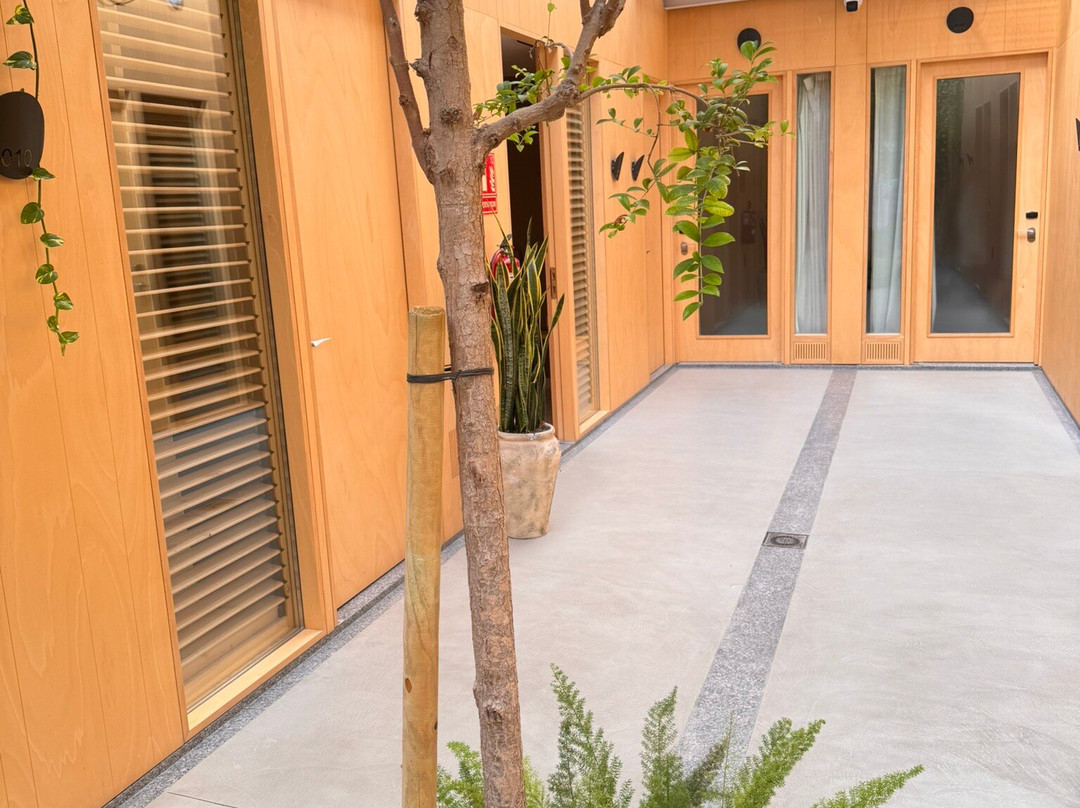 Mythic Valencia主图