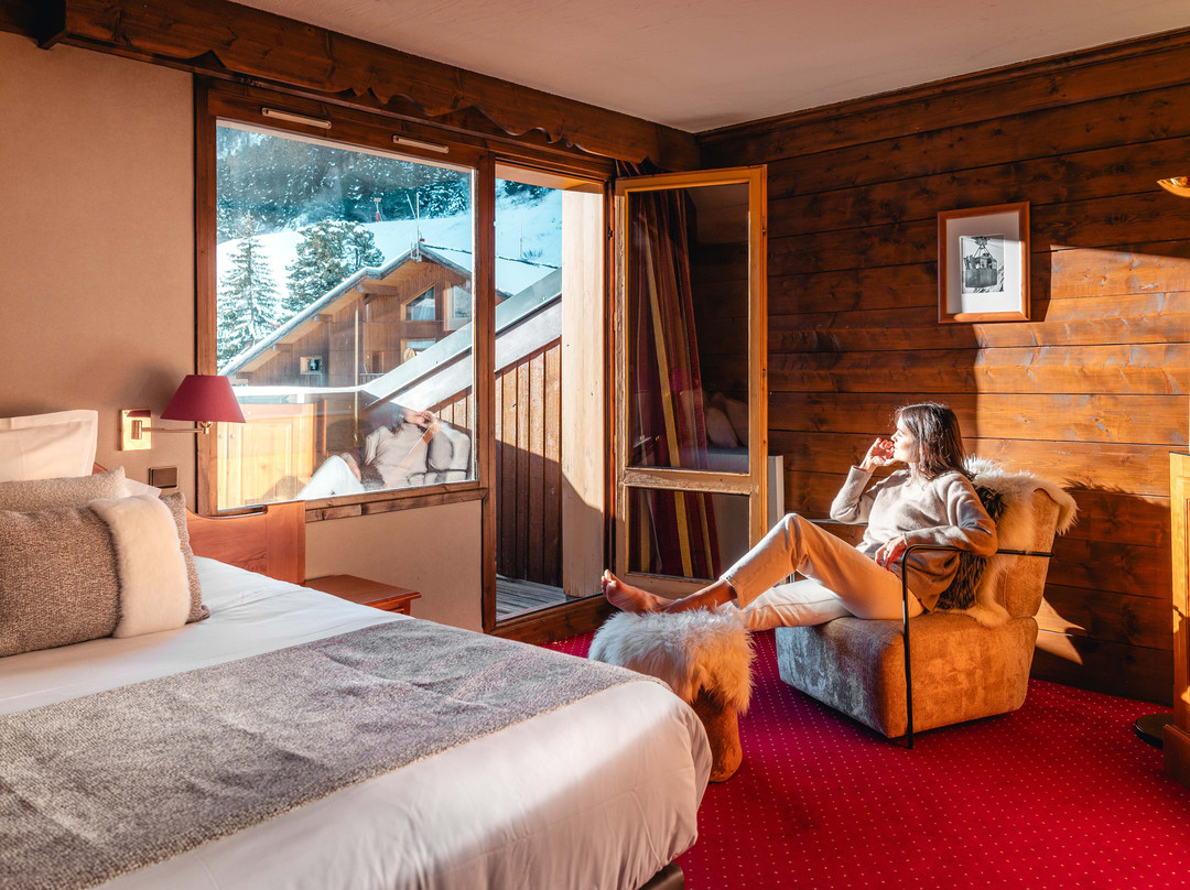 瓦隆峰酒店主图