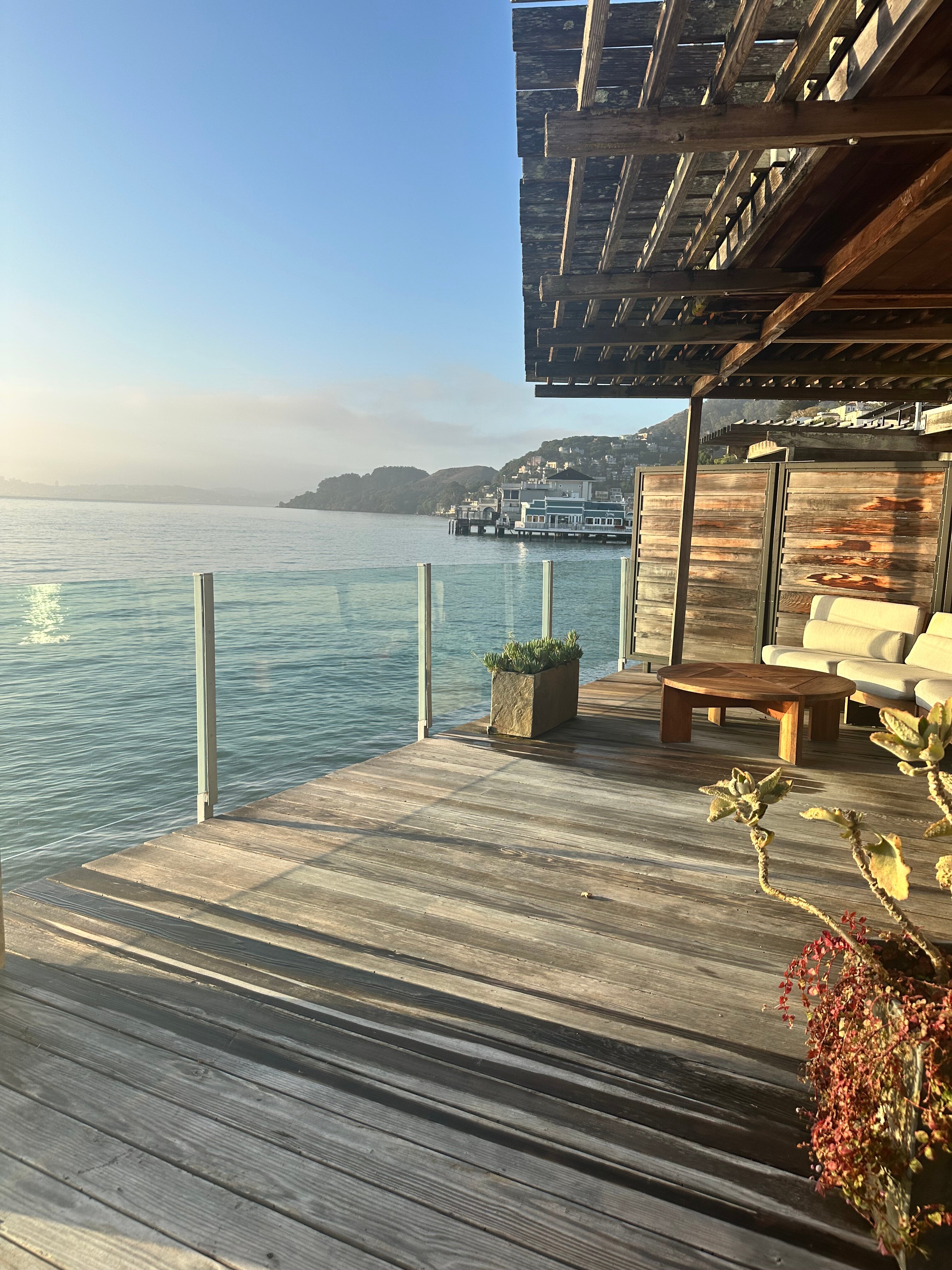 潮水之上旅馆-官方