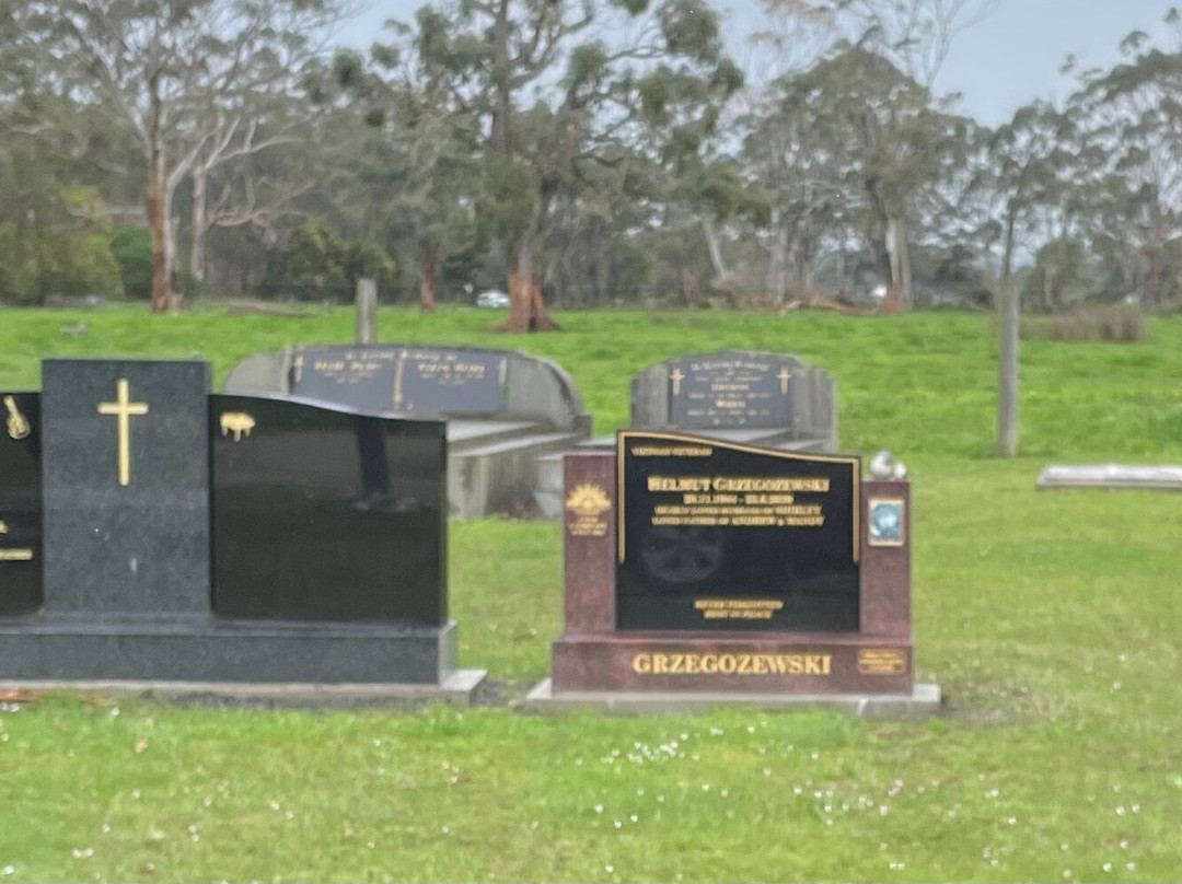 Toora Cemetery-Toora必去景点