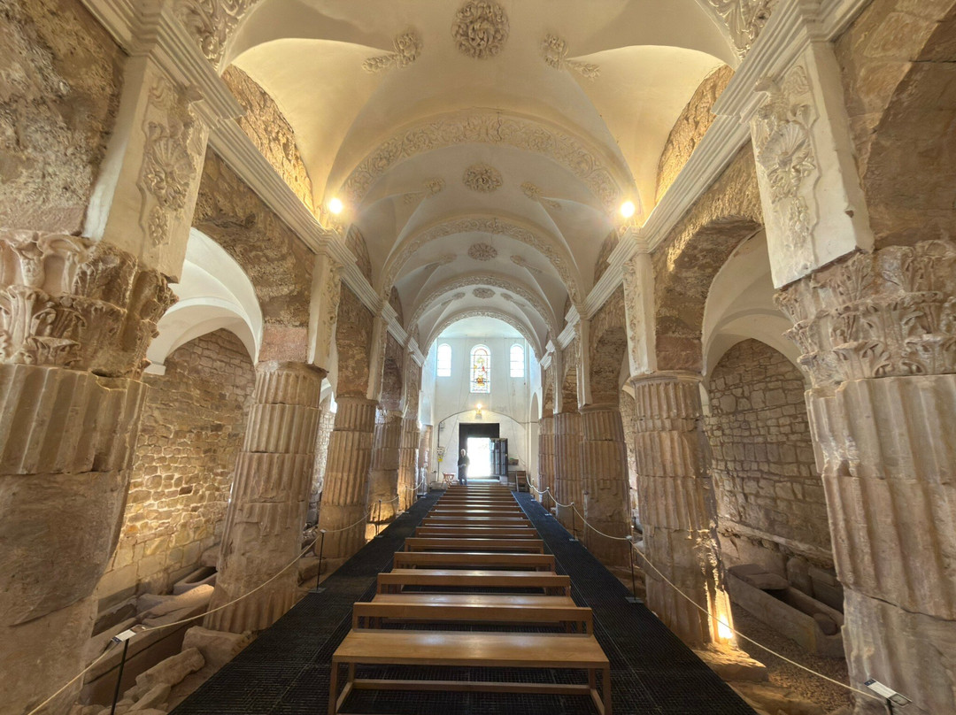 Basilica de Santa Maria de los Arcos-Tricio必去景点