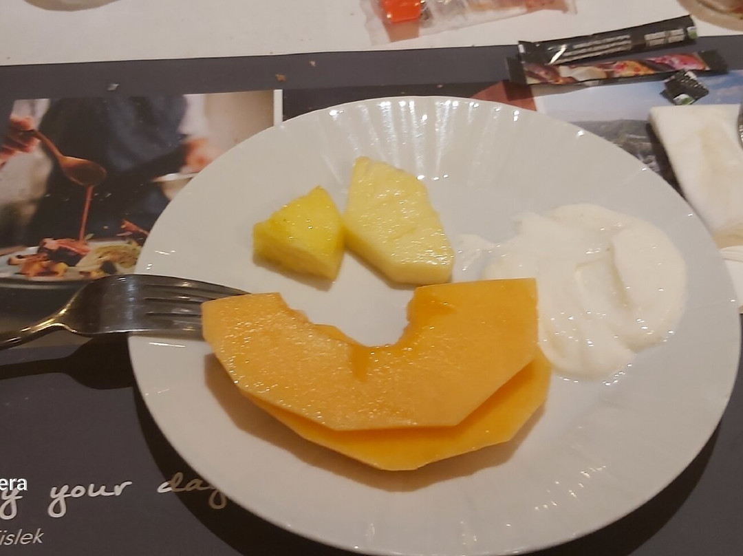 库尼尔酒店主图