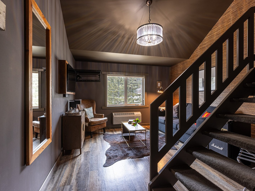 Creekside Villa主图