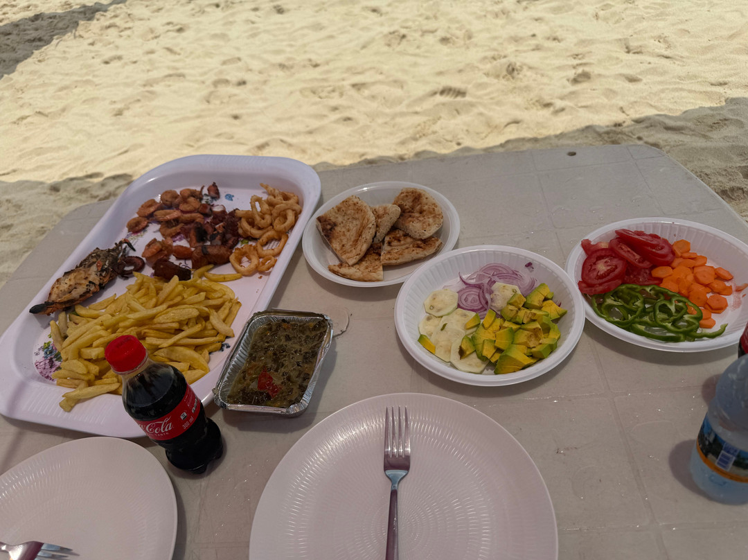 UROA SMILE TOURS-乌罗阿必去景点