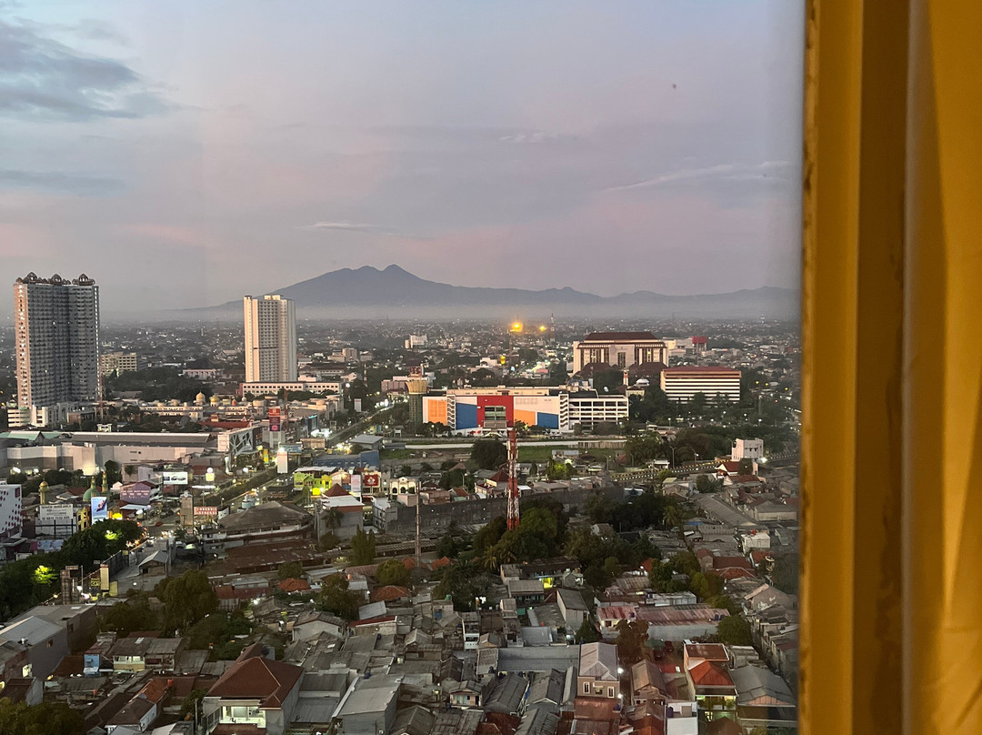 Hotel Santika Depok主图