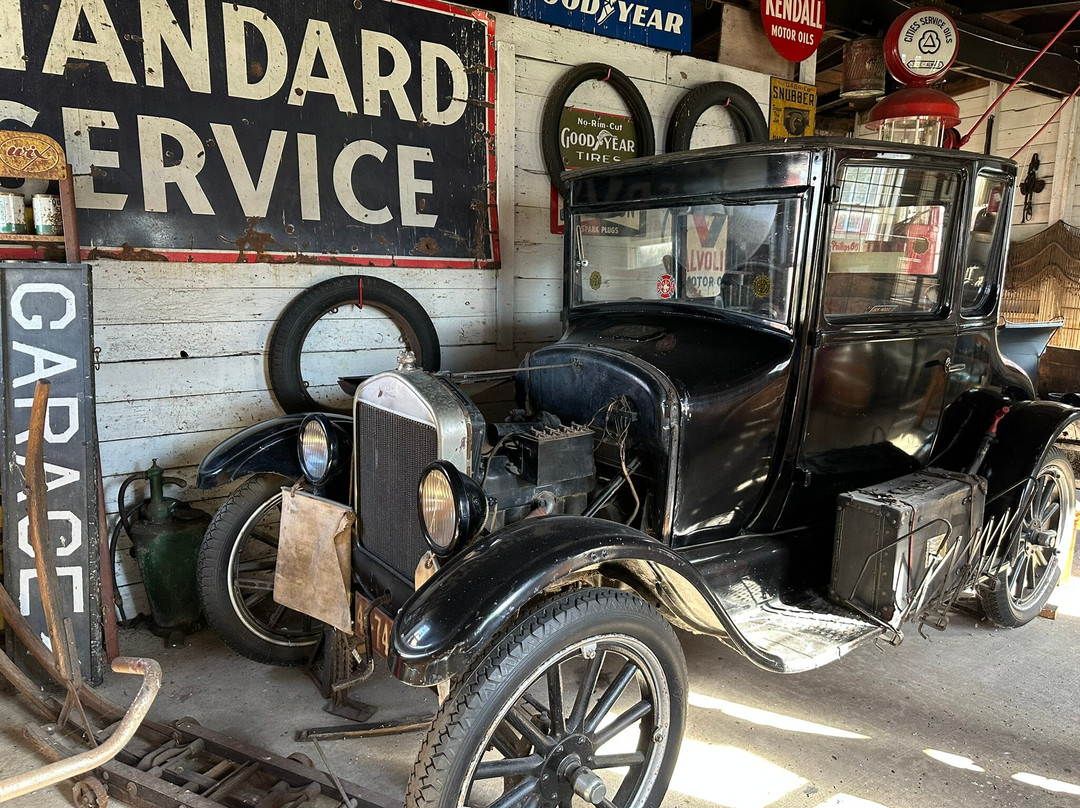 Dan Nagle Walnut Grove Pioneer Village-Long Grove必去景点