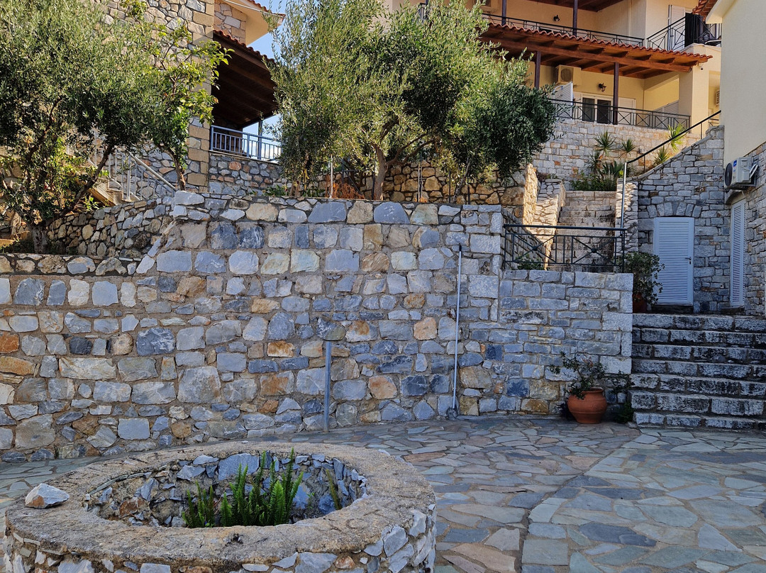 Litsa Apartments主图