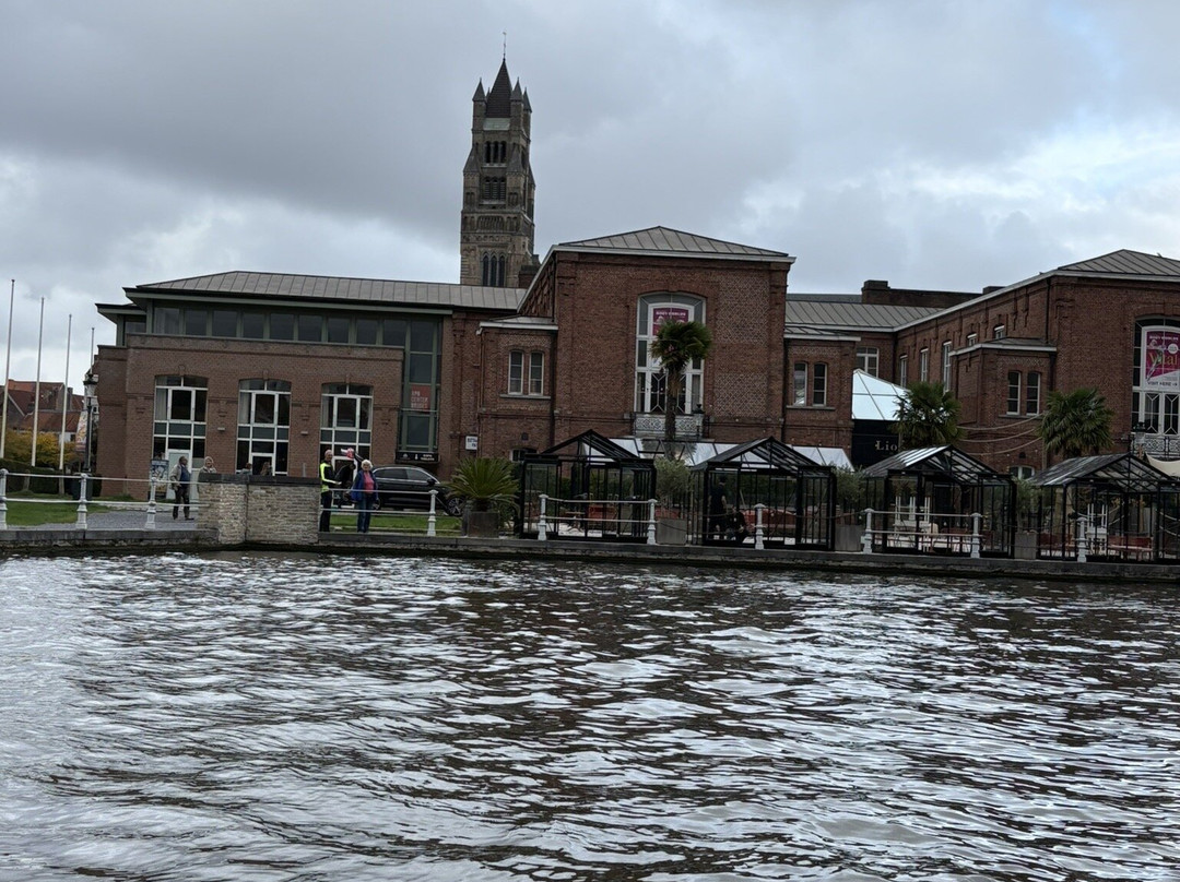 奥林匹亚酒店主图