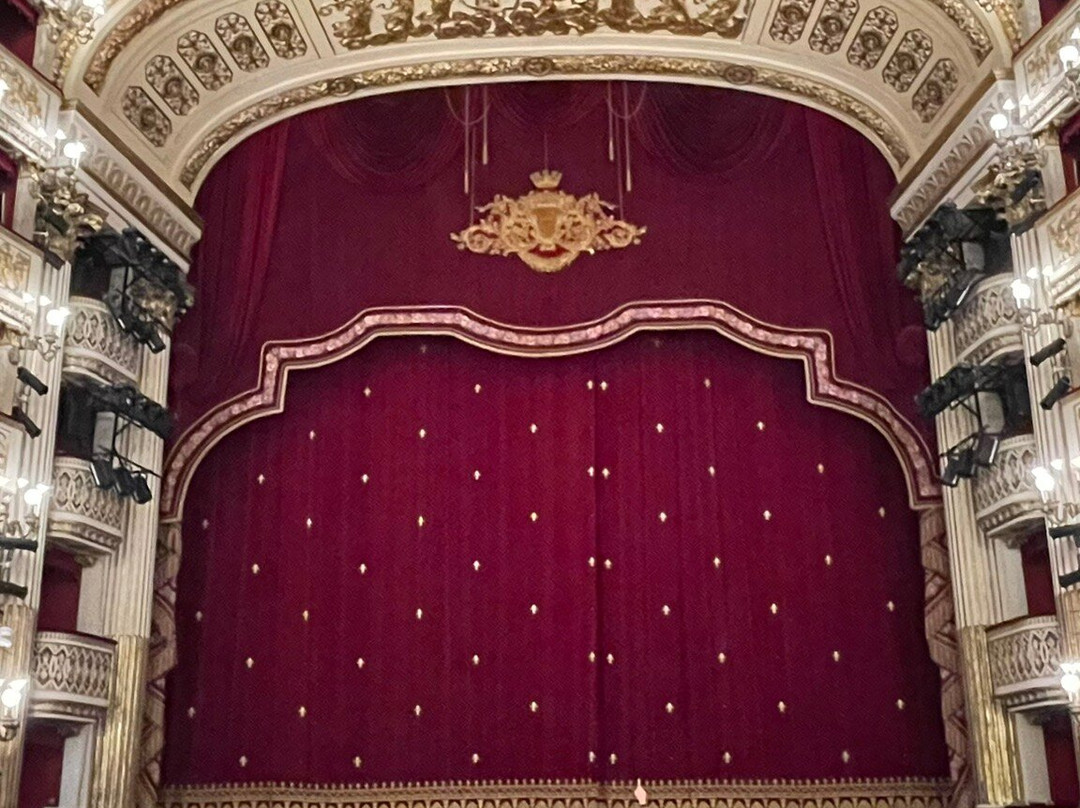 圣卡罗大剧院-那不勒斯必去景点