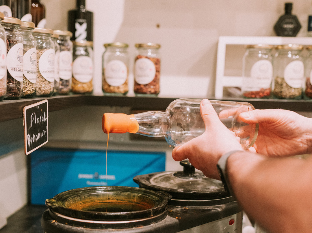 Sip Antics Distill School - Gin, Rum or Agave Spirit-爱丁堡必去景点