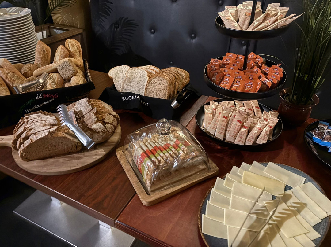 蒙塔格纳戴尔蒙多酒店主图