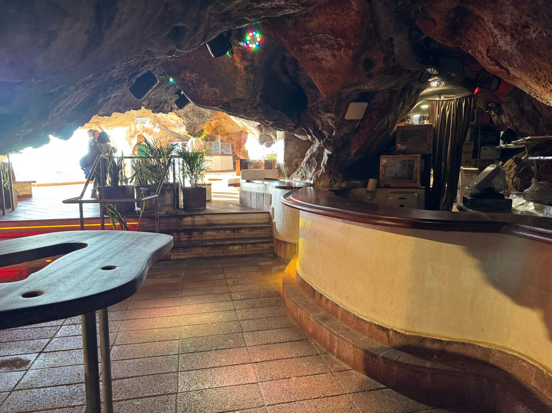 Cova D'En Xoroi-Cala en Porter必去景点