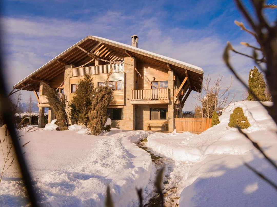 Everest Chalet