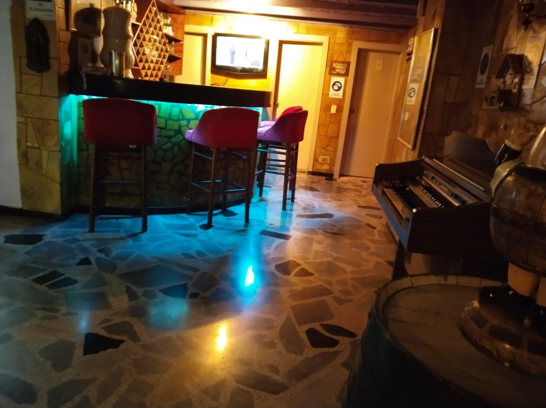 Hotel California Pacho主图