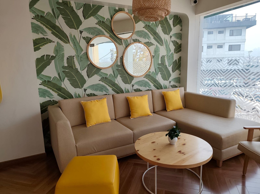 Bloom Boutique | Dal Lake