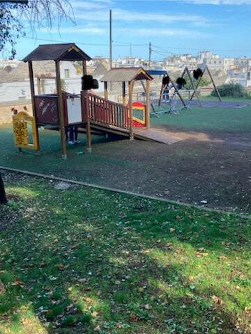 Villa Comunale Don Giacomo Donnaloja-阿尔贝罗贝洛必去景点