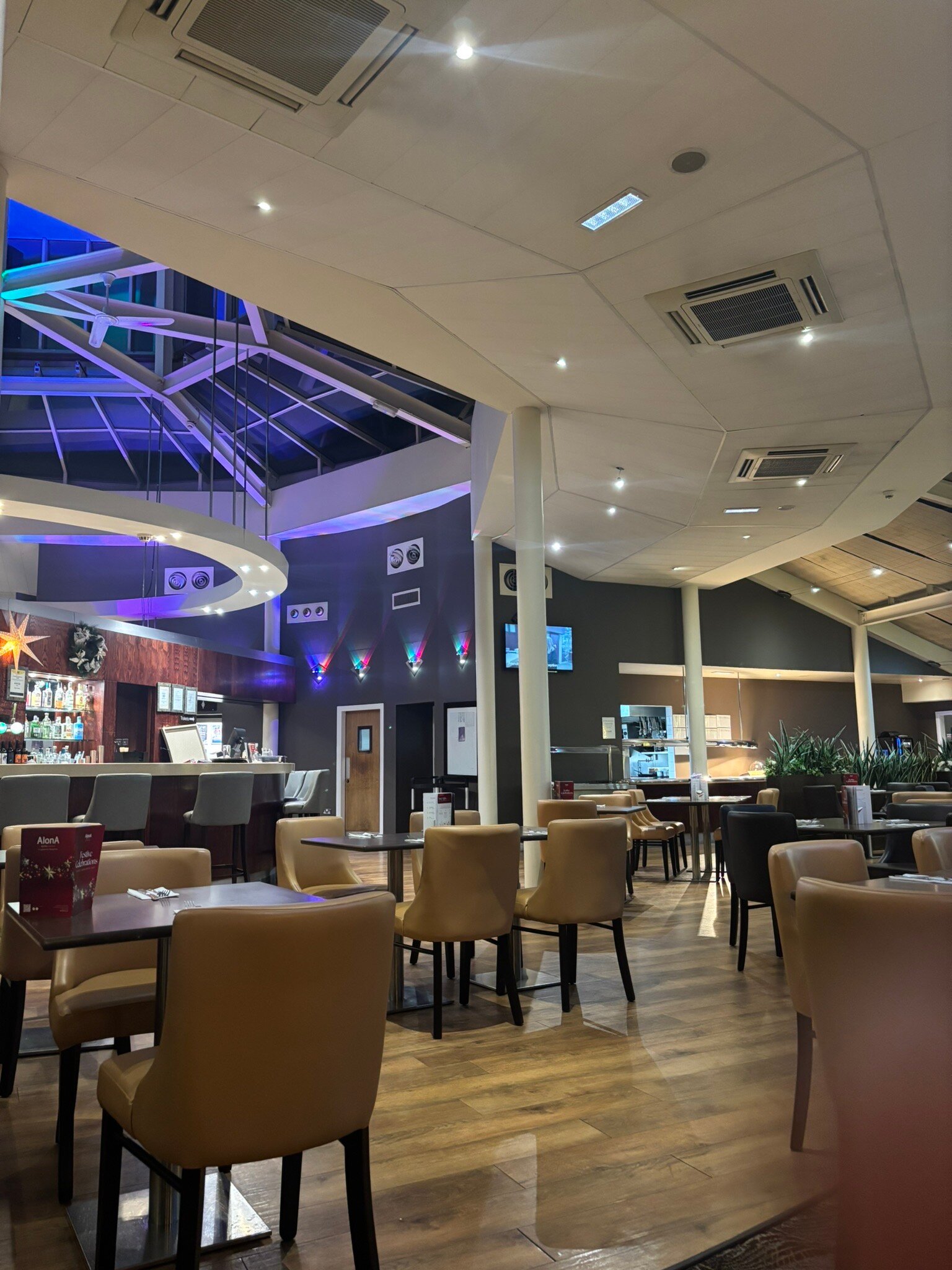 阿罗那酒店-官方