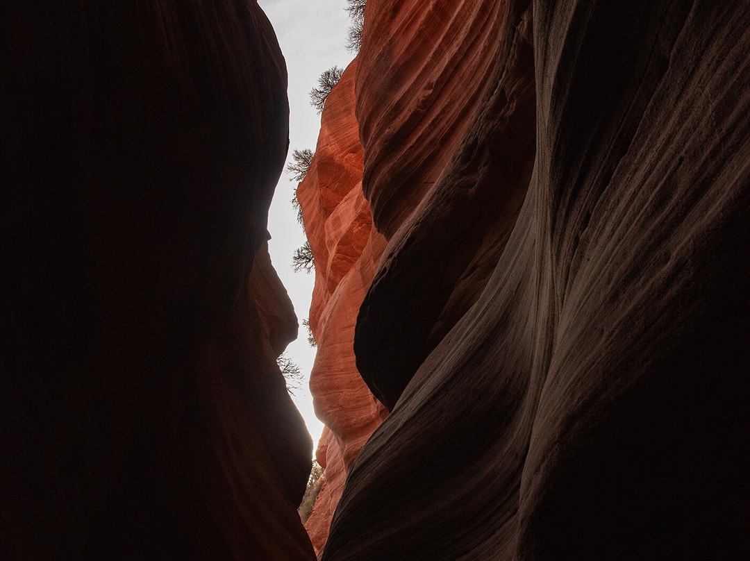 Peek-A-Boo Slot Canyon-卡纳布必去景点