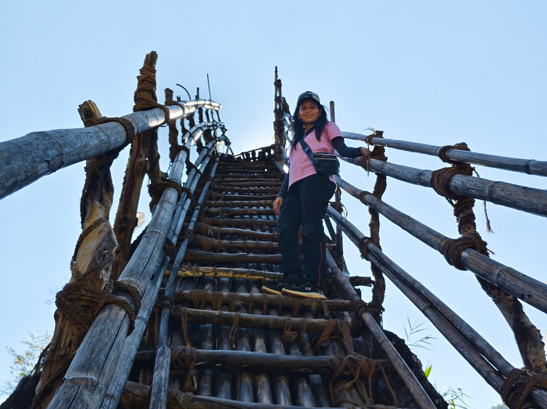 Travel With The Buddies-西隆必去景点