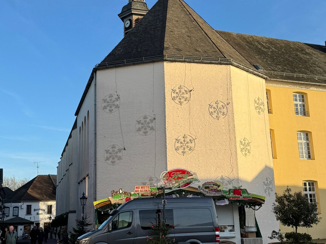 Klosterkirche St. Nikolaus-Bruggen必去景点