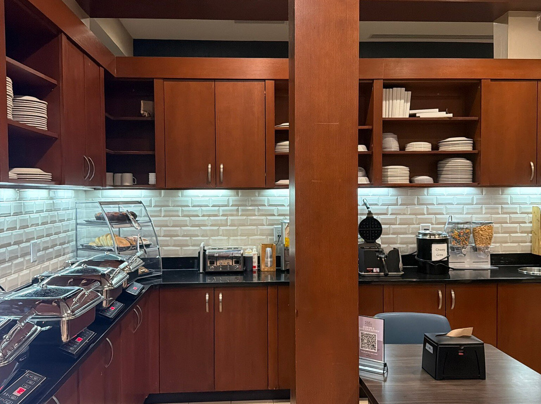 Four Points by Sheraton Raleigh Durham Airport主图