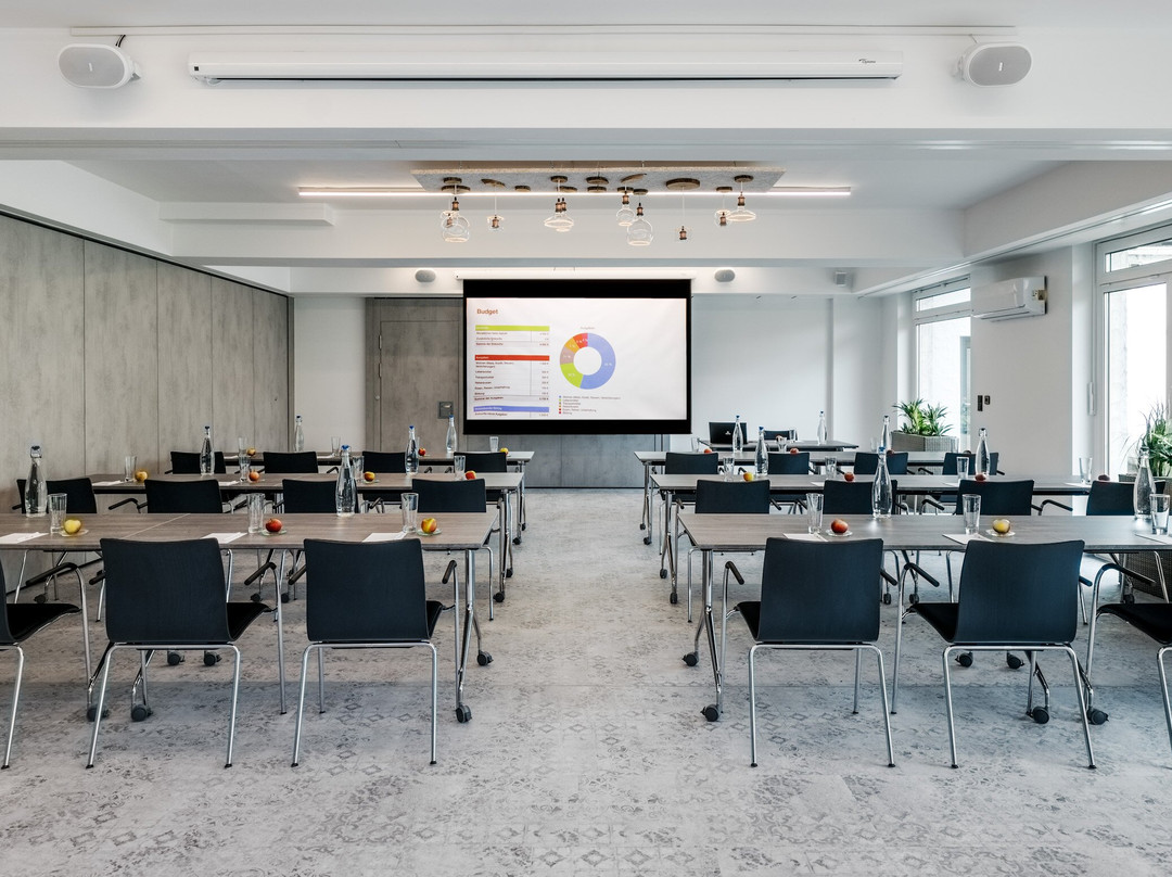 埃姆斯塔勒霍赫公园酒店主图