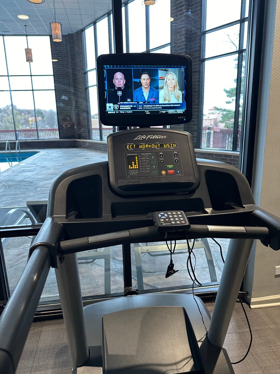 芝加哥西北/克里斯特尔莱克/会议中心假日酒店-泳池