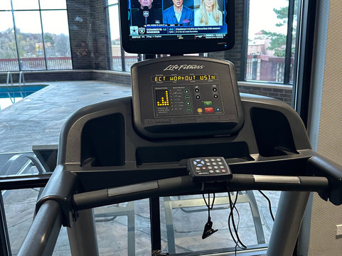 芝加哥西北/克里斯特尔莱克/会议中心假日酒店主图