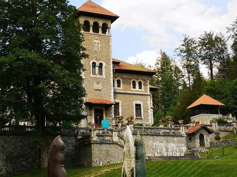Cantacuzino Castle-布什泰尼必去景点