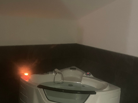 里沃利酒店主图